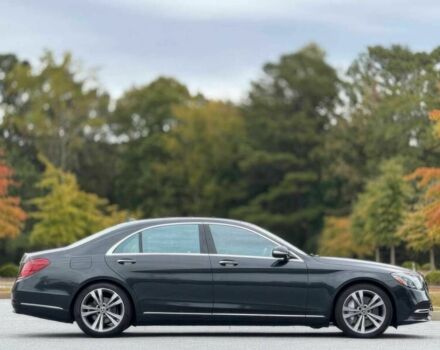 Черный Мерседес С Класс, объемом двигателя 4 л и пробегом 47 тыс. км за 25000 $, фото 3 на Automoto.ua