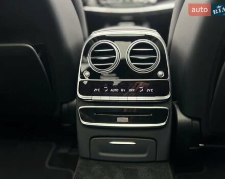 Черный Мерседес С Класс, объемом двигателя 4 л и пробегом 84 тыс. км за 105000 $, фото 44 на Automoto.ua