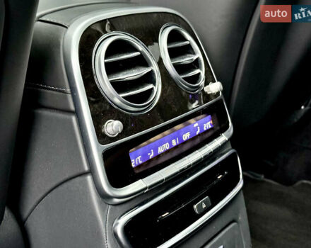 Чорний Мерседес С Клас, об'ємом двигуна 3 л та пробігом 64 тис. км за 72000 $, фото 51 на Automoto.ua