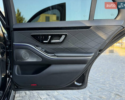 Черный Мерседес С Класс, объемом двигателя 2.93 л и пробегом 110 тыс. км за 99500 $, фото 72 на Automoto.ua