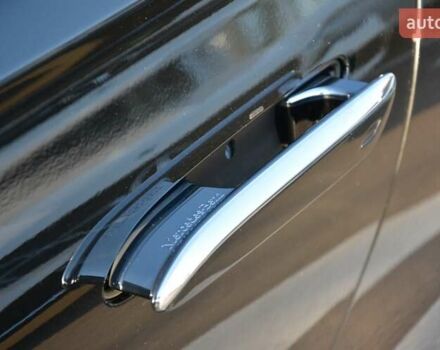 Чорний Мерседес С Клас, об'ємом двигуна 3 л та пробігом 102 тис. км за 98700 $, фото 25 на Automoto.ua