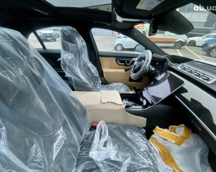 Черный Мерседес С Класс, объемом двигателя 0 л и пробегом 0 тыс. км за 198776 $, фото 4 на Automoto.ua