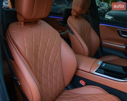 Чорний Мерседес С Клас, об'ємом двигуна 3 л та пробігом 102 тис. км за 98700 $, фото 68 на Automoto.ua