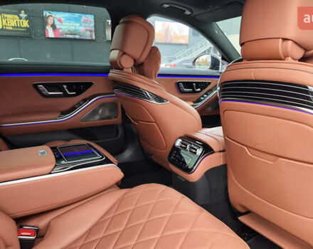 Черный Мерседес С Класс, объемом двигателя 3.98 л и пробегом 96 тыс. км за 92990 $, фото 9 на Automoto.ua