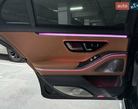 Черный Мерседес С Класс, объемом двигателя 3.98 л и пробегом 66 тыс. км за 124000 $, фото 25 на Automoto.ua