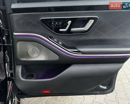 Черный Мерседес С Класс, объемом двигателя 3.98 л и пробегом 65 тыс. км за 97000 $, фото 15 на Automoto.ua