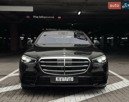 Черный Мерседес С Класс, объемом двигателя 4 л и пробегом 65 тыс. км за 105000 $, фото 2 на Automoto.ua