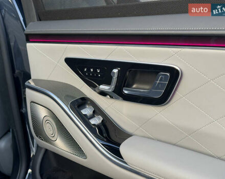 Черный Мерседес С Класс, объемом двигателя 3.98 л и пробегом 36 тыс. км за 110000 $, фото 18 на Automoto.ua