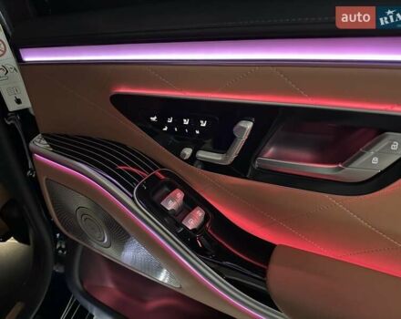 Черный Мерседес С Класс, объемом двигателя 3.98 л и пробегом 66 тыс. км за 124000 $, фото 29 на Automoto.ua