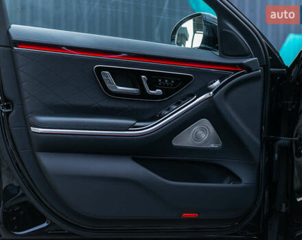 Чорний Мерседес С Клас, об'ємом двигуна 2.93 л та пробігом 98 тис. км за 105000 $, фото 23 на Automoto.ua