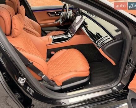 Чорний Мерседес С Клас, об'ємом двигуна 3.98 л та пробігом 62 тис. км за 129900 $, фото 77 на Automoto.ua