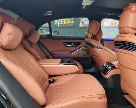 Черный Мерседес С Класс, объемом двигателя 3.98 л и пробегом 96 тыс. км за 92990 $, фото 8 на Automoto.ua