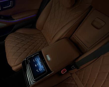 Черный Мерседес С Класс, объемом двигателя 3.98 л и пробегом 96 тыс. км за 107700 $, фото 14 на Automoto.ua