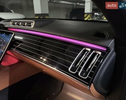 Черный Мерседес С Класс, объемом двигателя 3.98 л и пробегом 66 тыс. км за 124000 $, фото 36 на Automoto.ua