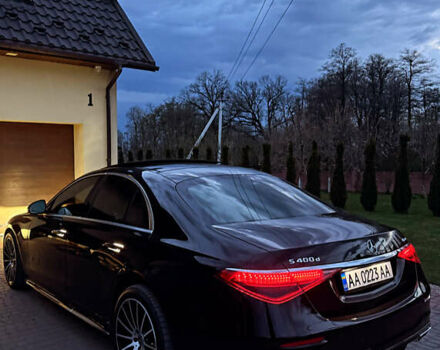 Чорний Мерседес С Клас, об'ємом двигуна 2.93 л та пробігом 75 тис. км за 91999 $, фото 3 на Automoto.ua