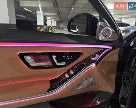 Черный Мерседес С Класс, объемом двигателя 3.98 л и пробегом 66 тыс. км за 124000 $, фото 19 на Automoto.ua