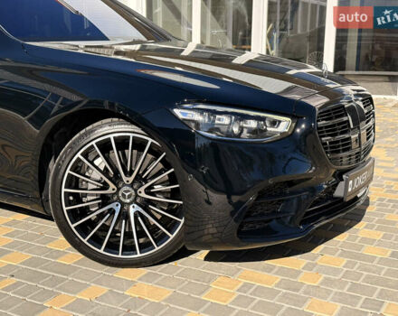 Черный Мерседес С Класс, объемом двигателя 3 л и пробегом 105 тыс. км за 95000 $, фото 1 на Automoto.ua