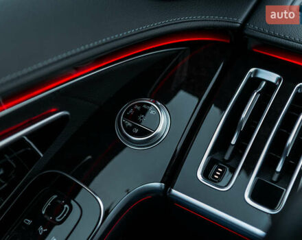 Чорний Мерседес С Клас, об'ємом двигуна 2.93 л та пробігом 98 тис. км за 105000 $, фото 26 на Automoto.ua