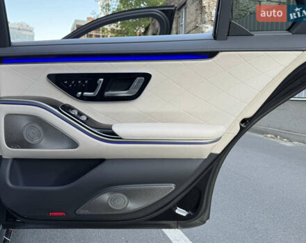 Чорний Мерседес С Клас, об'ємом двигуна 3 л та пробігом 52 тис. км за 135000 $, фото 60 на Automoto.ua