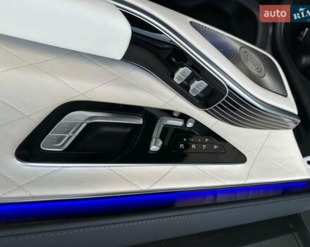 Черный Мерседес С Класс, объемом двигателя 3.98 л и пробегом 25 тыс. км за 180000 $, фото 73 на Automoto.ua