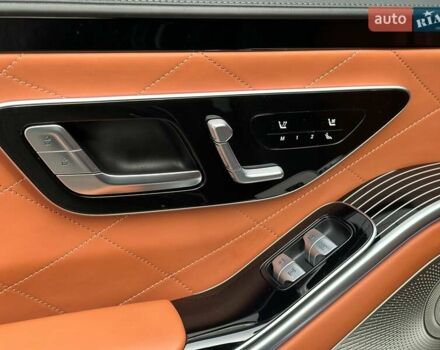 Черный Мерседес С Класс, объемом двигателя 3.98 л и пробегом 44 тыс. км за 139900 $, фото 44 на Automoto.ua