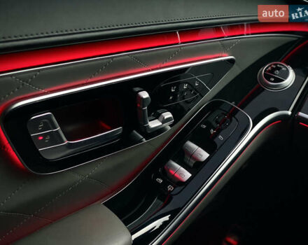 Чорний Мерседес С Клас, об'ємом двигуна 3.98 л та пробігом 64 тис. км за 104900 $, фото 32 на Automoto.ua