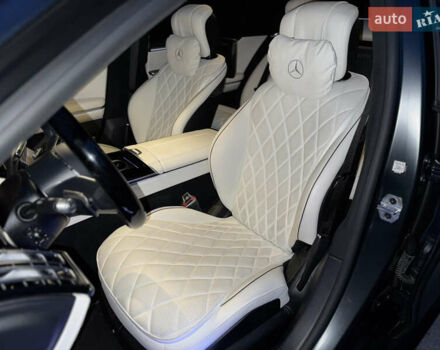 Черный Мерседес С Класс, объемом двигателя 3.98 л и пробегом 23 тыс. км за 177000 $, фото 19 на Automoto.ua