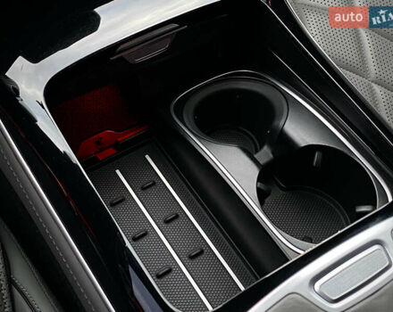 Чорний Мерседес С Клас, об'ємом двигуна 3.98 л та пробігом 62 тис. км за 97990 $, фото 35 на Automoto.ua