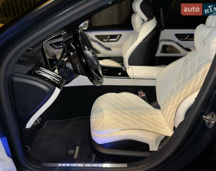 Черный Мерседес С Класс, объемом двигателя 3.98 л и пробегом 23 тыс. км за 177000 $, фото 18 на Automoto.ua