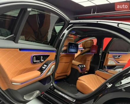 Черный Мерседес С Класс, объемом двигателя 4 л и пробегом 117 тыс. км за 113900 $, фото 38 на Automoto.ua