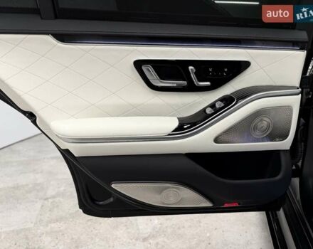 Черный Мерседес С Класс, объемом двигателя 3.98 л и пробегом 23 тыс. км за 179800 $, фото 35 на Automoto.ua