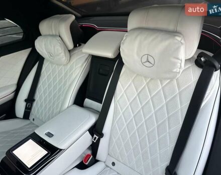 Черный Мерседес С Класс, объемом двигателя 3.98 л и пробегом 25 тыс. км за 180000 $, фото 88 на Automoto.ua