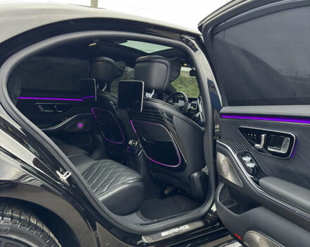 Черный Мерседес С Класс, объемом двигателя 3.98 л и пробегом 95 тыс. км за 135 $, фото 30 на Automoto.ua