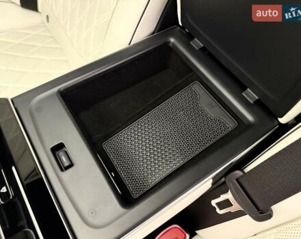 Черный Мерседес С Класс, объемом двигателя 3.98 л и пробегом 23 тыс. км за 179800 $, фото 81 на Automoto.ua