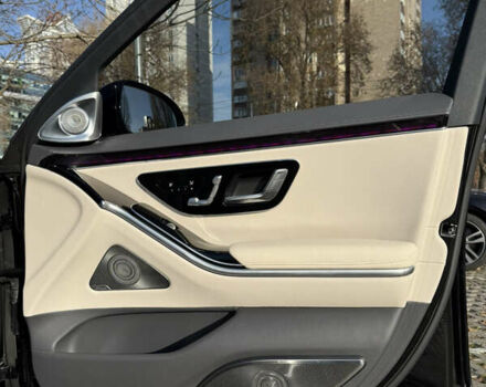 Черный Мерседес С Класс, объемом двигателя 2.93 л и пробегом 49 тыс. км за 117000 $, фото 30 на Automoto.ua