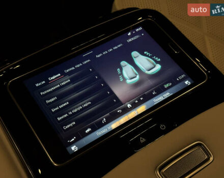 Черный Мерседес С Класс, объемом двигателя 3.98 л и пробегом 23 тыс. км за 177000 $, фото 38 на Automoto.ua