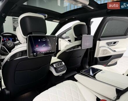 Черный Мерседес С Класс, объемом двигателя 3.98 л и пробегом 23 тыс. км за 179800 $, фото 38 на Automoto.ua