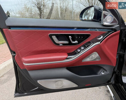 Черный Мерседес С Класс, объемом двигателя 3.98 л и пробегом 46 тыс. км за 149900 $, фото 74 на Automoto.ua