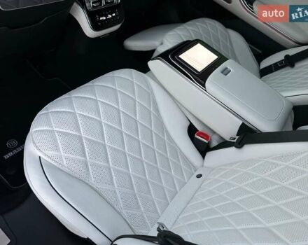 Черный Мерседес С Класс, объемом двигателя 3.98 л и пробегом 25 тыс. км за 180000 $, фото 90 на Automoto.ua