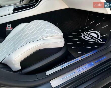 Черный Мерседес С Класс, объемом двигателя 3.98 л и пробегом 25 тыс. км за 180000 $, фото 66 на Automoto.ua