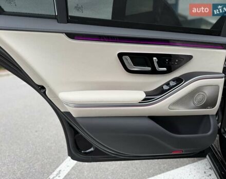 Черный Мерседес С Класс, объемом двигателя 3 л и пробегом 37 тыс. км за 120000 $, фото 46 на Automoto.ua