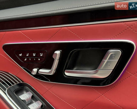 Черный Мерседес С Класс, объемом двигателя 3.98 л и пробегом 46 тыс. км за 149900 $, фото 47 на Automoto.ua