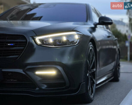 Черный Мерседес С Класс, объемом двигателя 3.98 л и пробегом 23 тыс. км за 177000 $, фото 3 на Automoto.ua