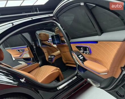 Черный Мерседес С Класс, объемом двигателя 4 л и пробегом 117 тыс. км за 113900 $, фото 46 на Automoto.ua