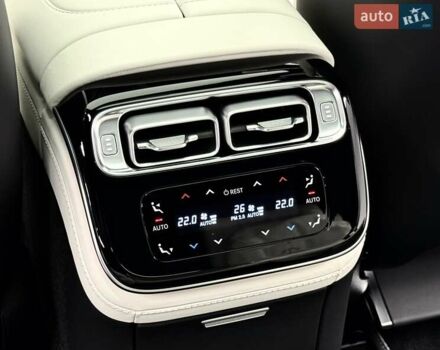 Черный Мерседес С Класс, объемом двигателя 3.98 л и пробегом 23 тыс. км за 179800 $, фото 50 на Automoto.ua