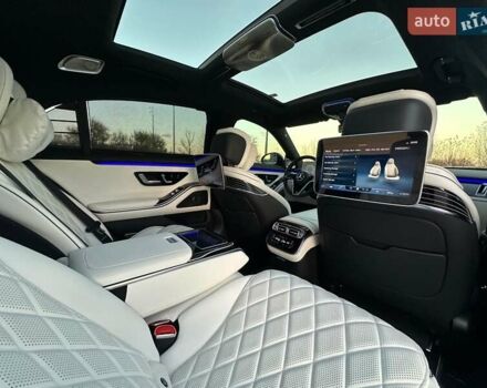 Черный Мерседес С Класс, объемом двигателя 3.98 л и пробегом 25 тыс. км за 180000 $, фото 81 на Automoto.ua