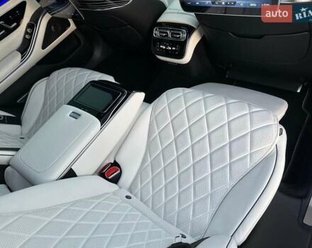 Черный Мерседес С Класс, объемом двигателя 3.98 л и пробегом 25 тыс. км за 180000 $, фото 72 на Automoto.ua