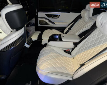 Черный Мерседес С Класс, объемом двигателя 3.98 л и пробегом 23 тыс. км за 185000 $, фото 36 на Automoto.ua