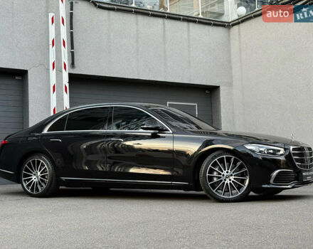 Черный Мерседес С Класс, объемом двигателя 3 л и пробегом 9 тыс. км за 145000 $, фото 5 на Automoto.ua