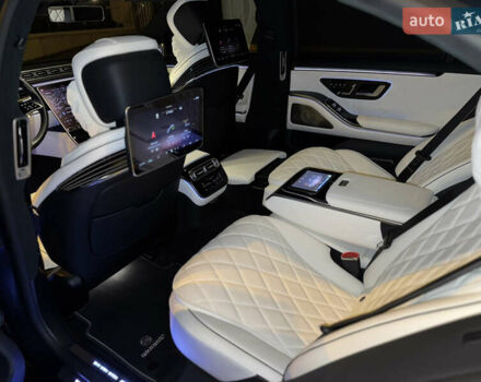 Черный Мерседес С Класс, объемом двигателя 3.98 л и пробегом 23 тыс. км за 177000 $, фото 37 на Automoto.ua